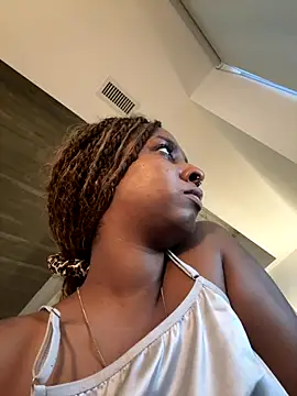 Your Paris online show from October 2025 01:29:02 PM