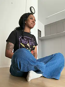 Your Paris online show from March 2026 04:40:01 PM