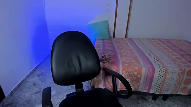 iris torrez  online show from September 2025 02:09:02 PM