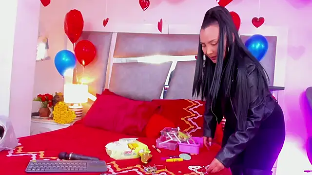 Evangeline Taylorr online show from February 2025 05:28:01 PM