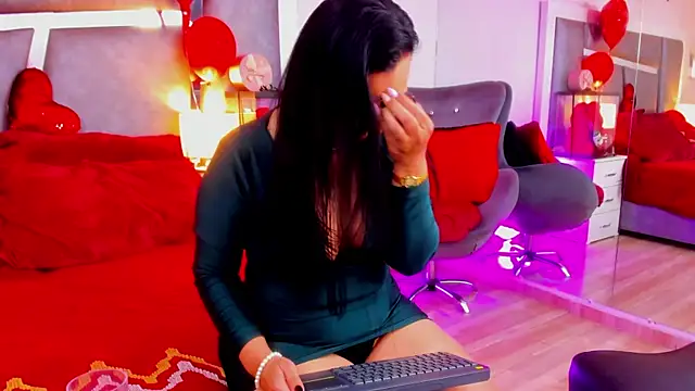 Evangeline Taylorr online show from February 2025 08:58:02 PM