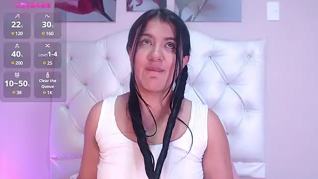 scarlet fostt  online show from January 2025 06:24:02 PM