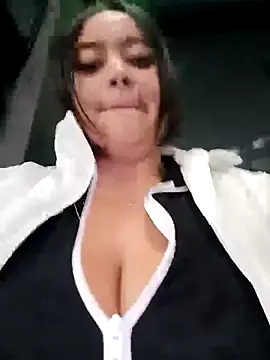 Snapshot of Cristal__04 chatting on March 2025 11:38:02 PM Cristal 04 online show from March 2025 11:38:02 PM