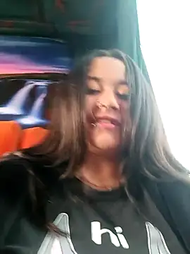 Snapshot of Cristal__04 chatting on October 2025 05:20:02 PM Cristal 04 online show from October 2025 05:20:02 PM