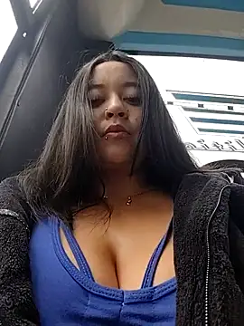 Snapshot of Cristal__04 chatting on November 2025 07:02:02 PM Cristal 04 online show from November 2025 07:02:02 PM