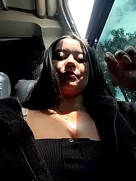 Snapshot of Cristal__04 chatting on November 2025 03:44:01 PM Cristal 04 online show from November 2025 03:44:01 PM