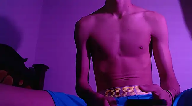 isaaclatino online show from December 2024 09:24:02 AM