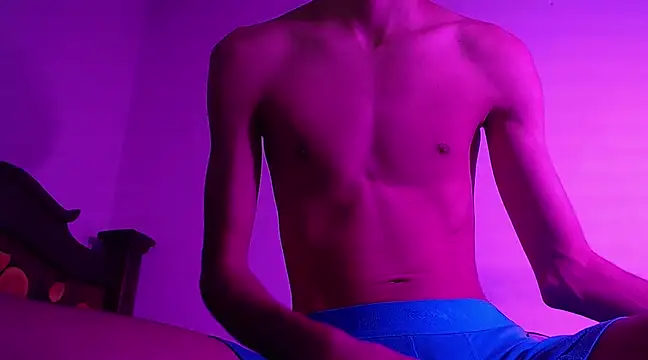 isaaclatino online show from December 2024 10:34:02 PM