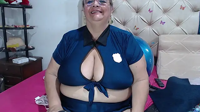 Snapshot of BBW_salome chatting on January 2025 02:23:01 AM BBW salome online show from January 2025 02:23:01 AM