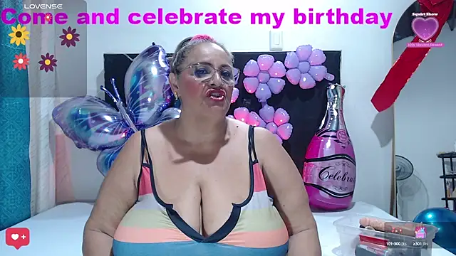 Snapshot of BBW_salome chatting on February 2025 09:06:02 PM BBW salome online show from February 2025 09:06:02 PM