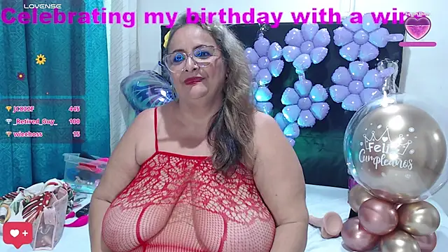 Snapshot of BBW_salome chatting on February 2025 02:57:02 AM BBW salome online show from February 2025 02:57:02 AM