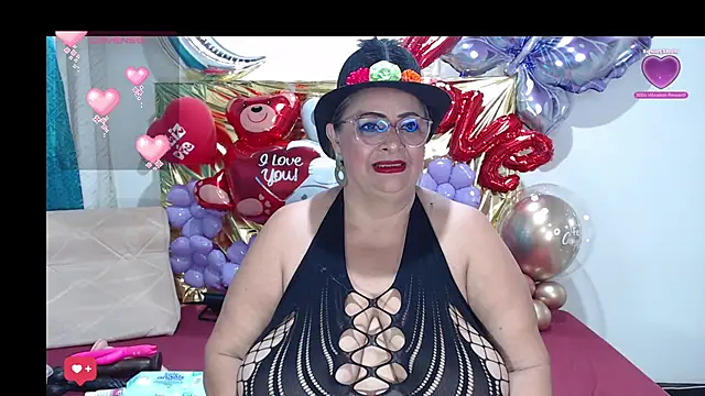 Snapshot of BBW_salome chatting on February 2025 08:27:02 PM BBW salome online show from February 2025 08:27:02 PM