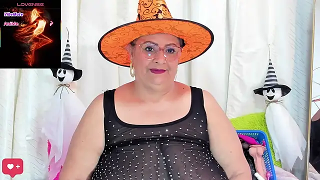 Snapshot of BBW_salome chatting on October 2025 08:46:02 PM BBW salome online show from October 2025 08:46:02 PM