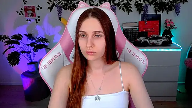 AliceCharmy online show from April 2026 04:04:02 PM