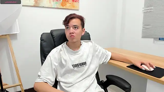 bunny maxi online show from October 2025 01:02:02 PM