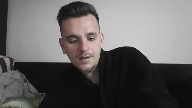 Huge cock22cm online show from March 2025 08:59:01 AM