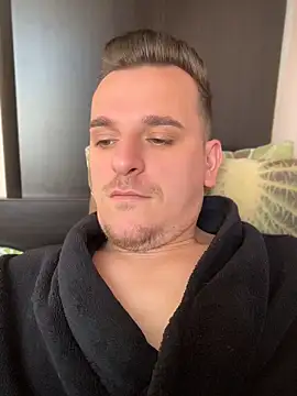 Huge cock22cm online show from April 2026 09:43:01 AM