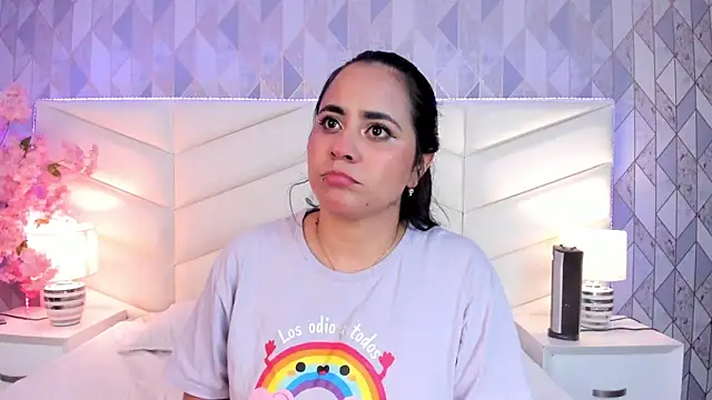 Snapshot of Brenda_Garcia chatting on March 2025 10:38:02 PM Brenda Garcia online show from March 2025 10:38:02 PM