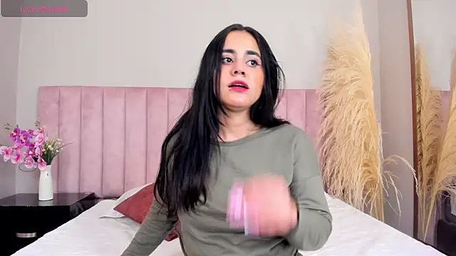 Snapshot of Brenda_Garcia chatting on March 2025 09:21:02 PM Brenda Garcia online show from March 2025 09:21:02 PM