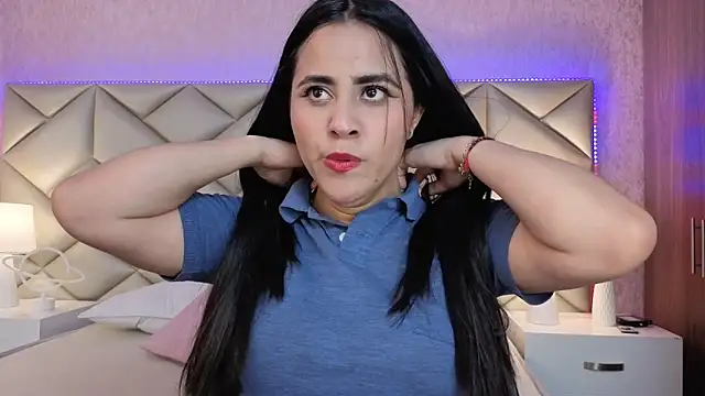 Snapshot of Brenda_Garcia chatting on September 2025 07:47:02 PM Brenda Garcia online show from September 2025 07:47:02 PM