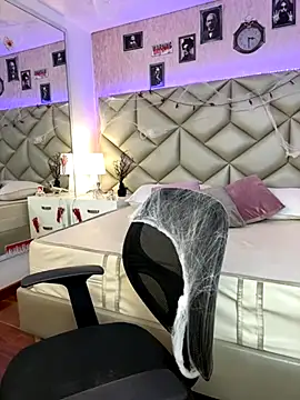 Snapshot of Brenda_Garcia chatting on October 2025 08:20:02 PM Brenda Garcia online show from October 2025 08:20:02 PM