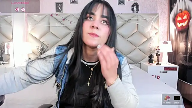 Snapshot of Brenda_Garcia chatting on October 2025 08:09:02 PM Brenda Garcia online show from October 2025 08:09:02 PM