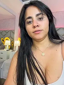 Snapshot of Brenda_Garcia chatting on November 2025 07:39:02 PM Brenda Garcia online show from November 2025 07:39:02 PM