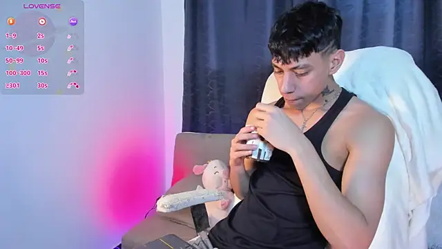 Josep Davies online show from January 2025 10:31:01 PM