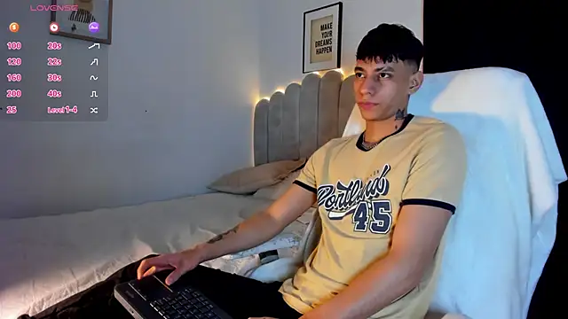 Josep Davies online show from January 2025 02:36:01 AM