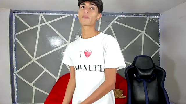 oliverhot2005 online show from December 2024 09:04:01 PM