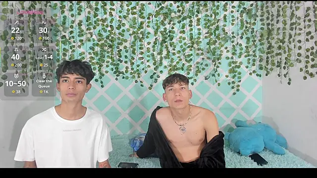 oliverhot2005 online show from November 2025 03:06:02 PM