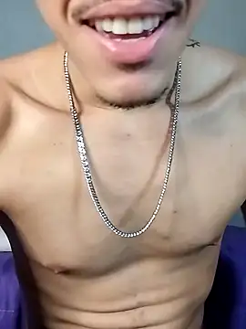 Snapshot of MicaelRian69 chatting on March 2025 08:43:01 PM MicaelRian69 online show from March 2025 08:43:01 PM