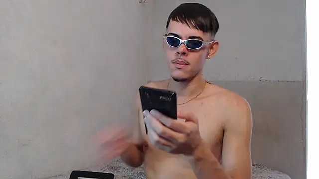 Snapshot of MicaelRian69 chatting on October 2025 02:13:02 PM MicaelRian69 online show from October 2025 02:13:02 PM