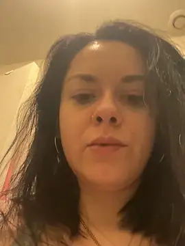 Luccreccia  online show from March 2026 09:09:02 AM