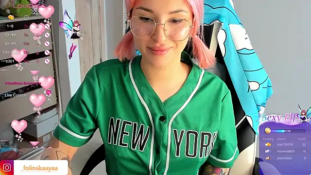 Snapshot of folinskayyya chatting on January 2025 07:18:01 AM folinskayyya online show from January 2025 07:18:01 AM