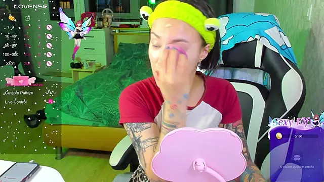 folinskayyya online show from February 2026 12:48:01 AM