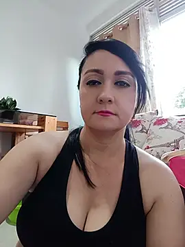 Snapshot of taalia chatting on July 2026 11:01:02 PM taalia online show from July 2026 11:01:02 PM