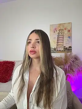 Ashleyjenner  online show from February 2026 12:05:02 PM