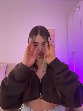 Ashleyjenner  online show from February 2026 12:49:01 PM