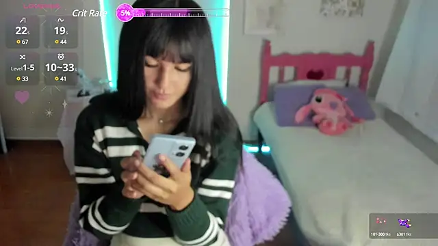 cute roxy online show from December 2024 08:07:01 PM