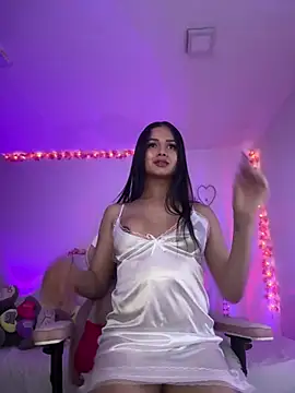 Snapshot of alee_lenoxx chatting on July 2026 10:48:01 PM alee lenoxx online show from July 2026 10:48:01 PM