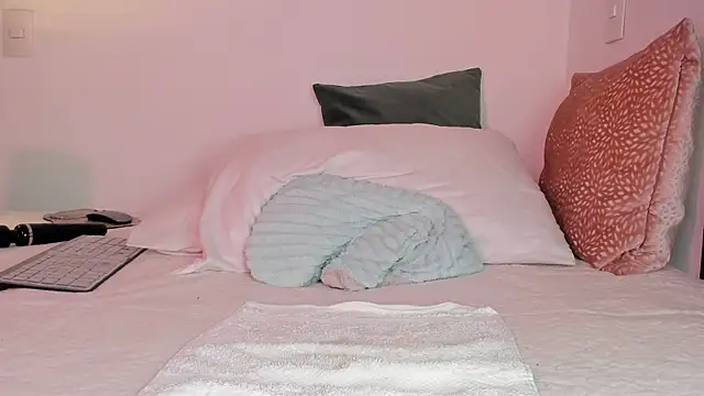 alyjonesoficiall online show from December 2024 09:51:01 PM