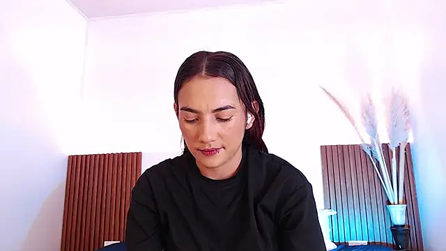 Dakotagloss online show from January 2025 08:45:01 PM