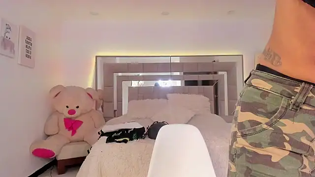 Nicolle foxy online show from December 2024 03:06:01 PM