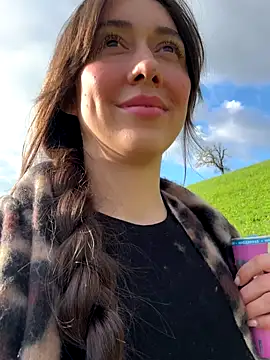 Snapshot of emiliasommer chatting on October 2025 02:18:01 PM emiliasommer online show from October 2025 02:18:01 PM