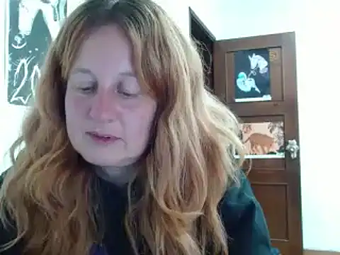 Snapshot of ViioletaMora chatting on April 2026 06:14:02 AM ViioletaMora online show from April 2026 06:14:02 AM