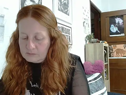Snapshot of ViioletaMora chatting on May 2026 11:34:02 PM ViioletaMora online show from May 2026 11:34:02 PM