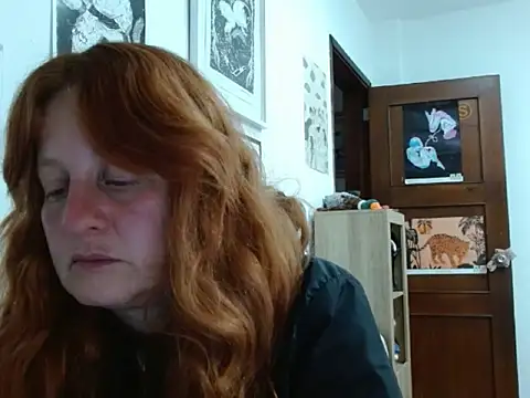 Snapshot of ViioletaMora chatting on May 2026 03:35:02 AM ViioletaMora online show from May 2026 03:35:02 AM