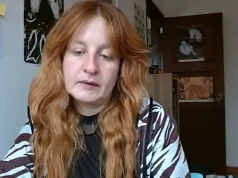 Snapshot of ViioletaMora chatting on May 2026 08:47:01 PM ViioletaMora online show from May 2026 08:47:01 PM