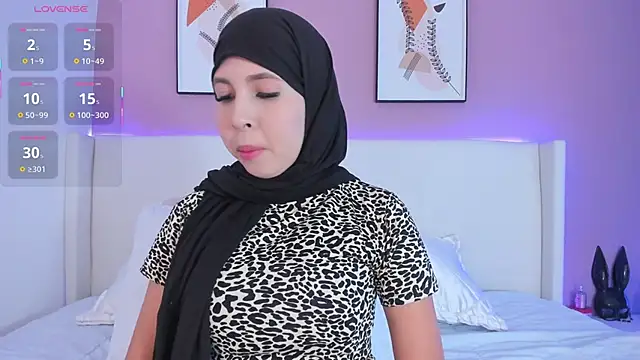 shann a online show from November 2025 07:21:01 PM